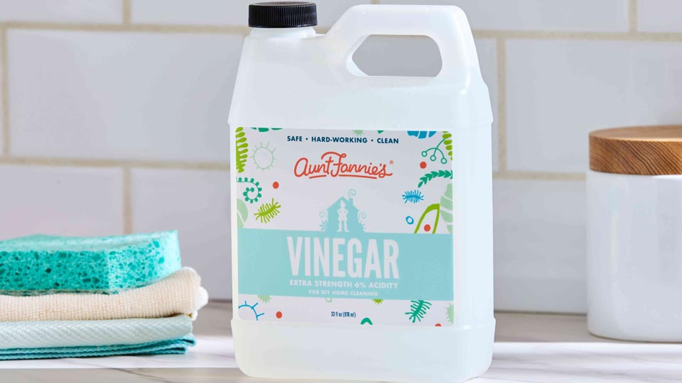 Using Vinegar to Clean Metal Before Painting