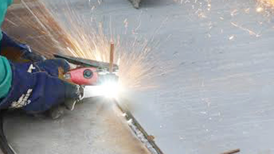Types of Gouging in Welding: Air Carbon Arc vs Plasma 1 Types of Gouging in Welding